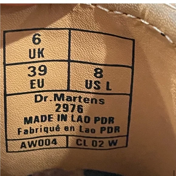 Dr. Martens Women's 2976 Chelsea Boot Black Patent Lamper Size 8 - Picture 3 of 9